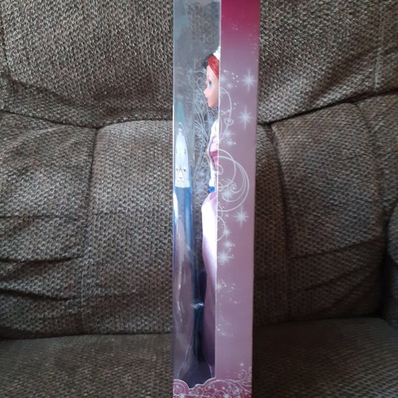 Disney Store Exclusive Eric and Ariel Dolls - Picture 5 of 10